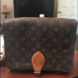 Cross body style LV bag 100 authentic in excellent condition barely used.